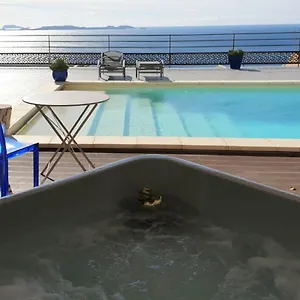 Maison d'hôtes Les 2 Vue Piscine, Marseille